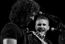 Ο Νίκος και ο Αντώνης Ξυλούρης στήνουν γλέντια στον Σταυρό του Νότου…