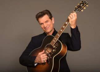 Ο Chris Isaak θα παίξει ένα… “Wicked Game” στο Θέατρο Λυκαβηττού!