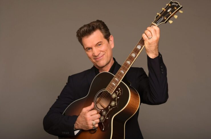 Ο Chris Isaak θα παίξει ένα …”Wicked Game” στο Θέατρο Λυκαβηττού!