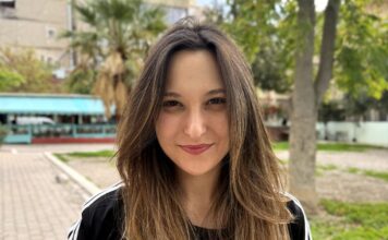 Η Μελίνα Μαβίδου στο Music Corner!