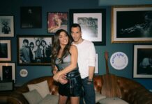 Έλενα Παπαρίζου & Πάνος Μουζουράκης – “Ο έρωτας γράφεται…” (OST)