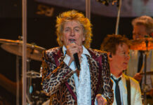 Στιγμές από την εκρηκτική εμφάνιση του Rod Stewart στην Αθήνα!