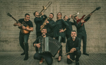 Salonique Brass Band – “Απάνω στην τριανταφυλλιά” (διασκευή)