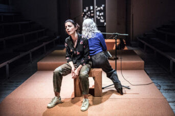 ta_xronia_theater_2025_12_001