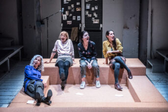 ta_xronia_theater_2025_12_006