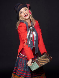 to_megalo_mas_tsirko_theater_2025_12_001_zouganeli_elewnora