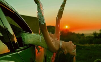 Cilia Katrali – “Πυροτεχνήματα”