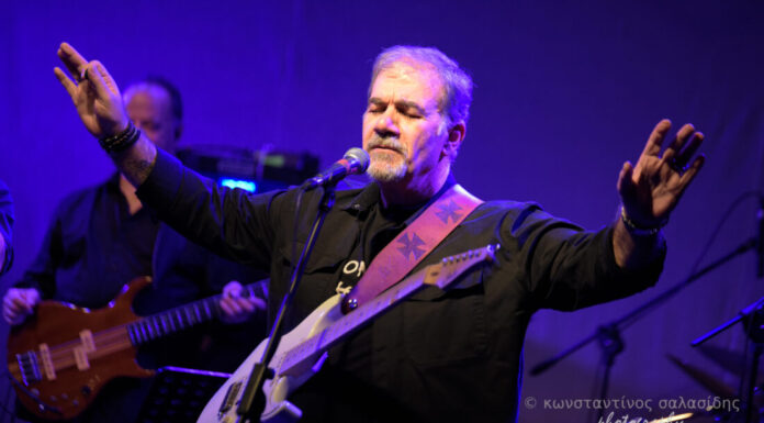 “Star Ovation – Το Rock που δεν ξεχάσαμε”, με τον Δημήτρη Σταρόβα και τη μπάντα του, στο Κύτταρο!