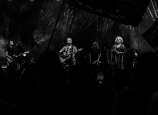 Δημήτρης Μυστακίδης & Μάρθα Φριντζήλα – “Μαύρη πέτρα”