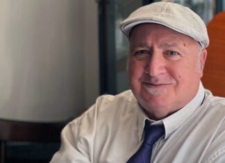 «Έσω Τοπία» κυκλοφορεί ο Γιάννης Νικολάου