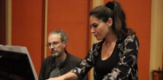 Ο Μάριος Στρόφαλης και η Ειρήνη Τουμπάκη στο Μέγαρο Μουσικής Αθηνών με “Ιστορίες της Τρούμπας” από το Porto Leone!