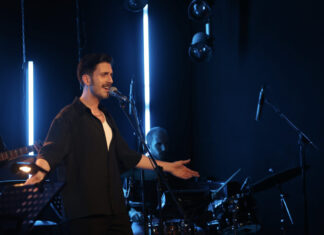 Bon Iver & Björk μαζί με Κόρε Ύδρο & Άκη Πάνου… και άλλα τέτοια στο live του Απόστολου Κίτσου στον Σταυρό του Νότου!