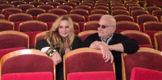Η Ευανθία Ρεμπούτσικα & ο Άρης Δαβαράκης στο Θέατρο Παλλάς με special guest τον Γιάννη Κότσιρα!