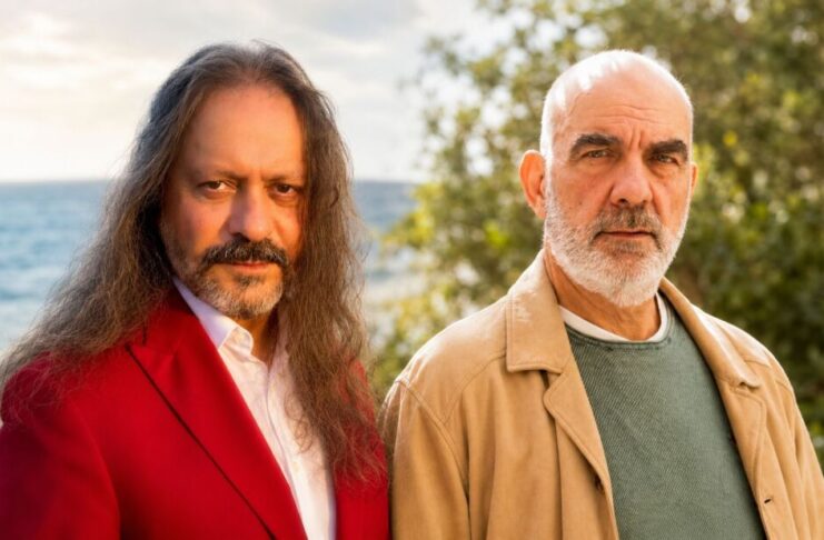 “Ρόδινο φεγγάρι”, ένα άλμπουμ γραμμένο σαν ευχή πάνω σε βρεγμένη άμμο, με μουσικές Αντώνη Μιτζέλου και στίχους Νίκου Κλεισιώτη…