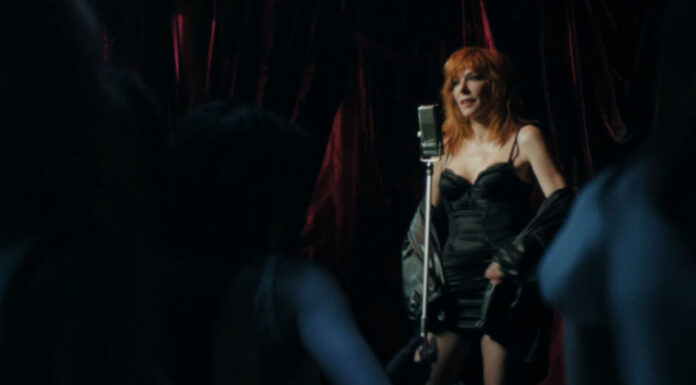 Η Mylène Farmer κυκλοφορεί το «C’est à qui le tour», πρώτο δείγμα από το νέο της album!