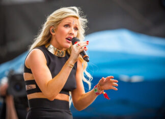 Η Ellie Goulding αφήνεται σε έναν απρόσμενο έρωτα στο “4 Seasons”