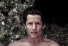 Ο James Blunt επιστρέφει στο “Once Upon a Mind” με νέα official visualisers