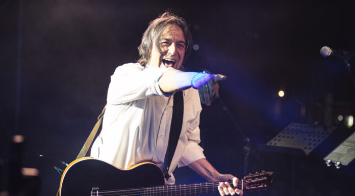 Νέα ημερομηνία για τον Γιάννη Κότσιρα που γιορτάζει 30 χρόνια στο χώρο, στο Βεάκειο…