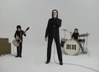 Ο Marilyn Manson επιστρέφει επιθετικά με το «Front Toward Enemy»
