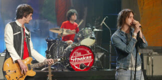Οι The Strokes επιστρέφουν έπειτα από έξι χρόνια με το νέο άλμπουμ «Reality Awaits»