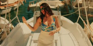 Άρωμα Σπετσών στο νέο video clip της Γιάννας Βασιλείου για το «Φτάνουν τα Λάθη»
