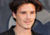 Cruz Beckham: Ο γιος του David και της Victoria Beckham συστήνεται μουσικά με το πρώτο του EP