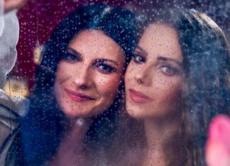 Laura Pausini και Sandy ενώνουν τις φωνές τους στο «Quando Chove»