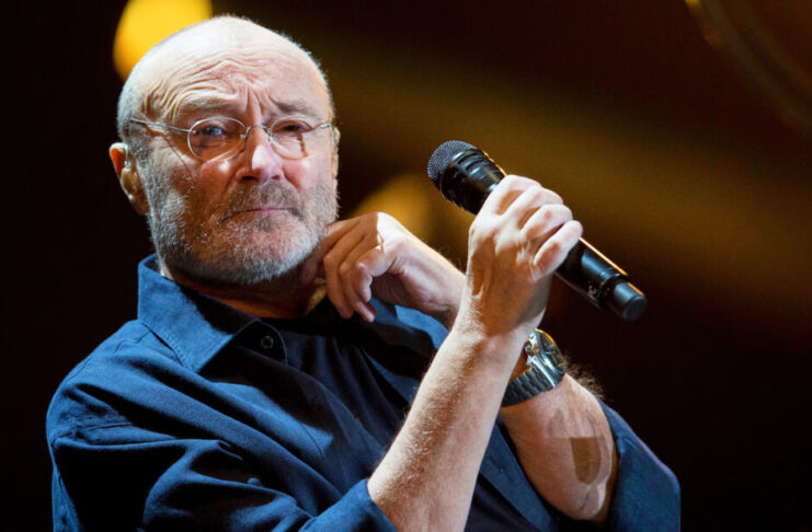 Ο Phil Collins αποκαλύπτει ακυκλοφόρητη εκδοχή του “Tomorrow Never Knows” των Beatles