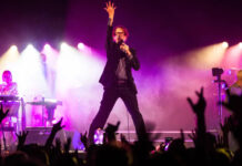 Pulp: Κυκλοφορούν το «Live!» και αποτυπώνουν τη μεγάλη επιστροφή τους στη σκηνή