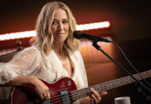 Η Sheryl Crow συναντά τον Jesse Welles στο νέο “Freedom Bus”