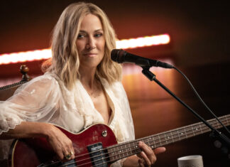 Η Sheryl Crow συναντά τον Jesse Welles στο νέο “Freedom Bus”