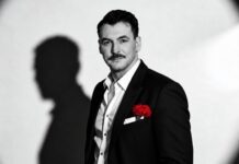 Ο Χρήστος Γεροντίδης τραγουδά για έναν …«παλιάνθρωπο»!