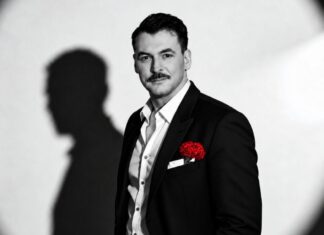 Ο Χρήστος Γεροντίδης τραγουδά για έναν …«παλιάνθρωπο»!
