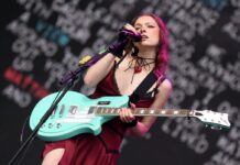 Η Holly Humberstone, αντιδρά στη μοναξιά λέγοντας «Too Cute To Be Lonely»!