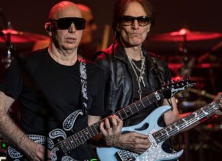 Joe Satriani και Steve Vai: Δάσκαλος και μαθητής ενώνουν τις δυνάμεις τους στο «Mayhem» αλλά και σε ένα album, 53 χρόνια μετά!