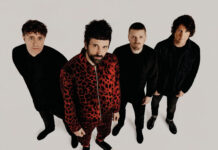 Οι Kasabian ανοίγουν την τρίτη πράξη τους με το «ACT III»