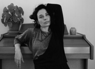 Πένθος, εξορία και καθημερινή φθορά στο νέο «Boring» που κυκλοφόρησε η Michelle Gurevich