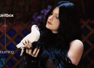 Οι Spiritbox βγαίνουν από το σκοτάδι με το «Mourning» Οι Spiritbox στο video clip του νέου τραγουδιού Mourning