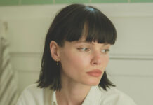 Η Winona Oak και η maye συναντιούνται στο «Next Mistake»