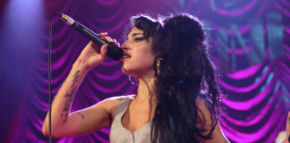 Το «Back to Black» της Amy Winehouse επιστρέφει 20 χρόνια μετά σε επετειακή επανέκδοση!