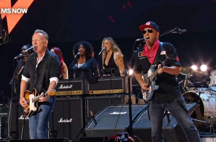 «Ας μας ακούσουν στην Ουάσινγκτον»: Springsteen, Morello και πλήθος καλλιτεχνών στην πολιτική συναυλία «Power to the People»