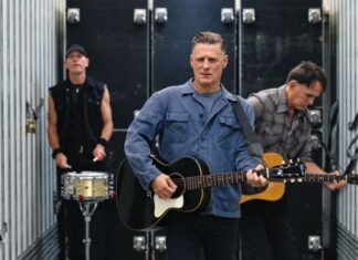 Ο Bryan Adams ταξιδεύει στον Καναδά με το νέο «How’s it goin’»
