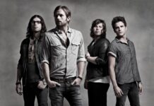 Οι Kings of Leon ξαναγίνονται παιδιά στο «Koysar»