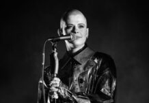 Η Kovacs ανοίγει τα «Static Tears» αναζητώντας την «Happiness»!