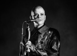 Η Kovacs ανοίγει τα «Static Tears» αναζητώντας την «Happiness»!