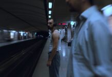 Ένας φαντασιακός έρωτας στο μετρό της Αθήνας, ανάμεσα στην επιθυμία και την ανηδονία, στο νέο single του capétte