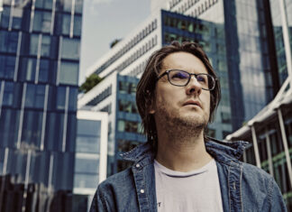 Steven Wilson: Ένας αλλόκοτος γάμος στο «On Chapel Slope»!