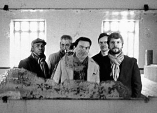 Οι Tindersticks ανοίγουν τον δρόμο για το «Dog Roses» με το «Loving, Leaving»